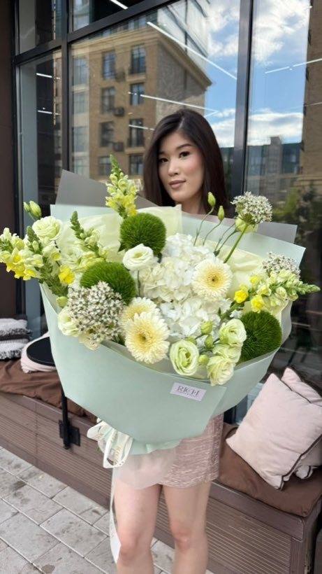 Букет: гортензия, эустома, гербера — Rich Flowers, Астана