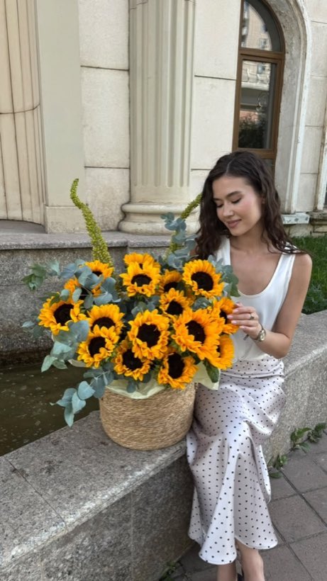 Композиция в кашпо, крупная — Rich Flowers, Астана