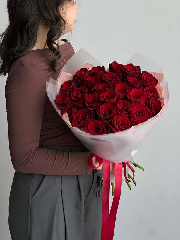 Красные розы, монобукет — Rich Flowers, Астана