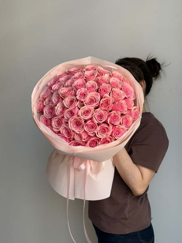 Охапка кустовых роз «Пудра» — Rich Flowers, Астана